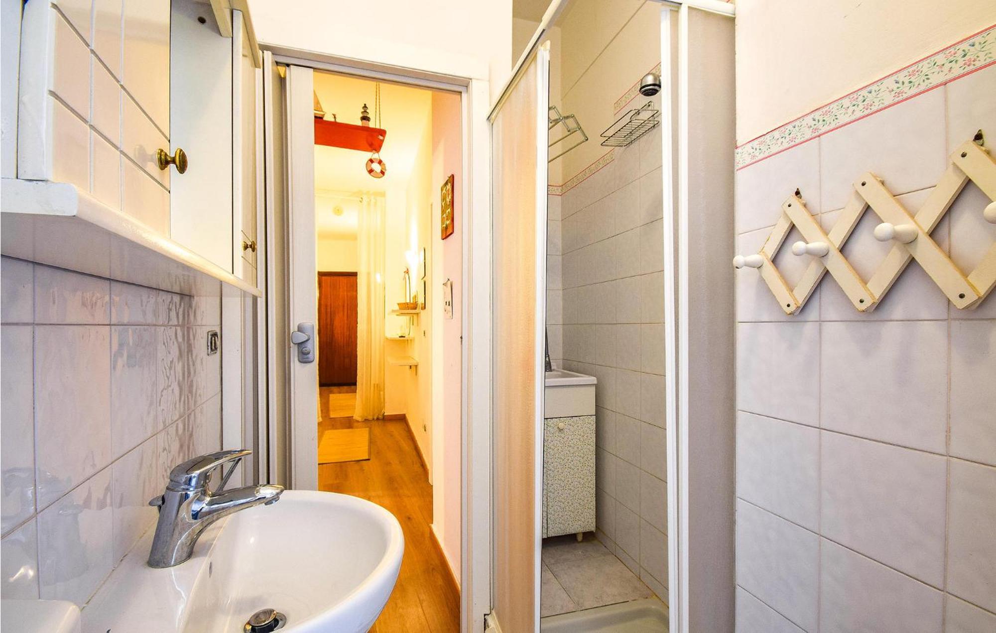 Nice Apartment In Loano With Kitchenette ภายนอก รูปภาพ